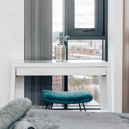 Luxury 2 Bedroom Apartment, Broad Street Birmingham Ngoại thất bức ảnh