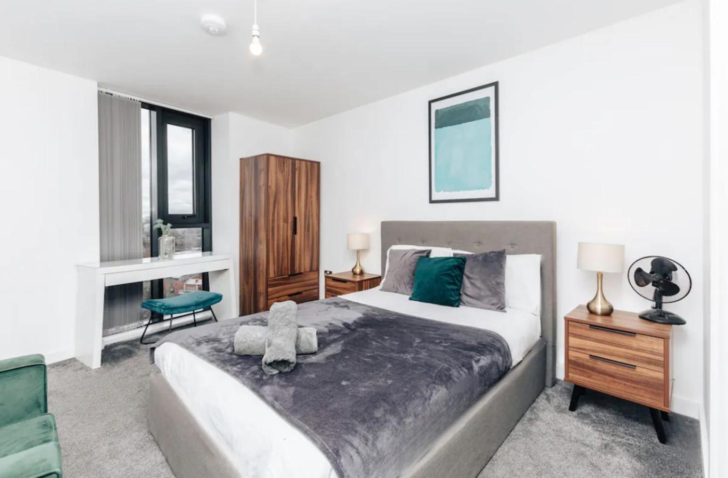 Luxury 2 Bedroom Apartment, Broad Street Birmingham Ngoại thất bức ảnh