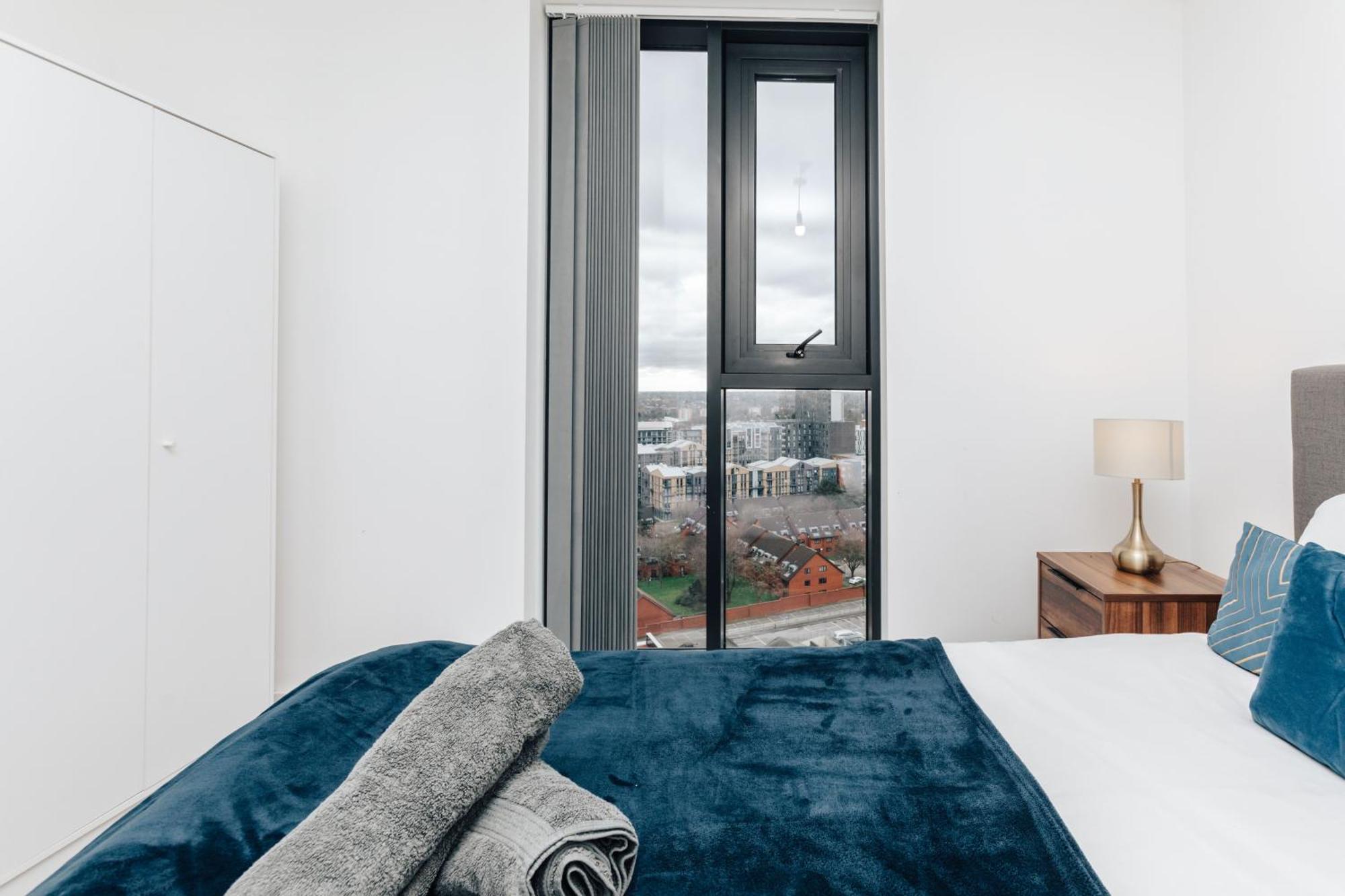 Luxury 2 Bedroom Apartment, Broad Street Birmingham Ngoại thất bức ảnh